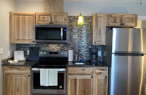 Brevard Apartment | Downtown studio in Brevard - Lumberyard Arts District
