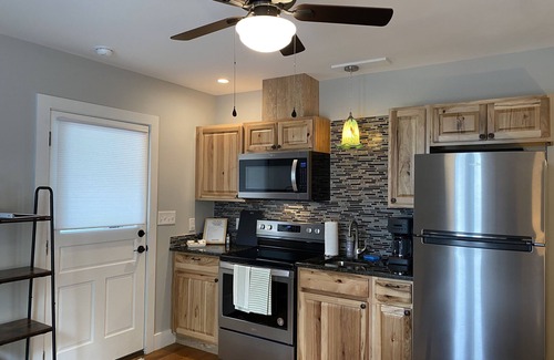 Brevard Apartment | Downtown studio in Brevard - Lumberyard Arts District