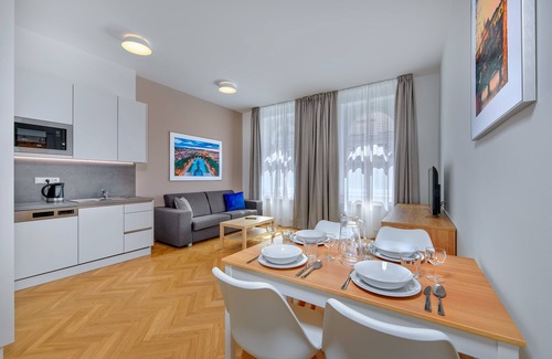 Vrsovice Apartment | DownTown Suites Kodanská