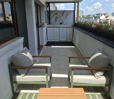 Gara de Nord Apartment | Downtown Terrace Nest Victoriei Gara de Nord
