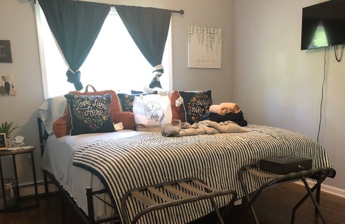 Peekskill House | Downtown Unique GuestSuite 3bedrooms Allergy-friendly 100% organic products