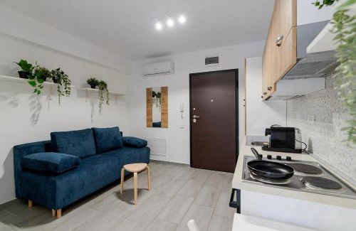 Vitan Apartment | Downtown Urban Studio w Balcony Vol 1