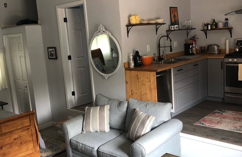 Livingston Apartment | Downtown Yellowstone Bungalow