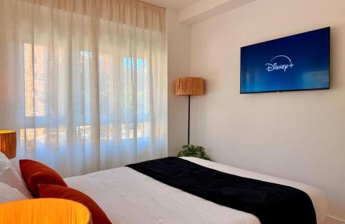 Puerta del Angel Apartment | dozZze - Madrid Río