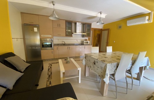 Sarria Apartment | dpCristal Ático Vistas al Camino