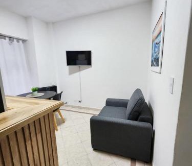 Mar del Plata Apartment | Dpto zona Güemes 2 amb con balcón