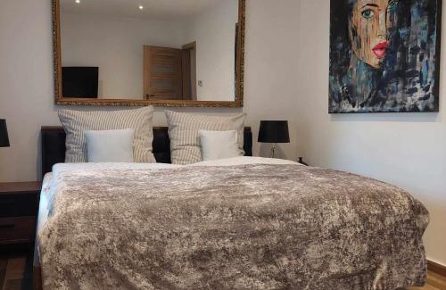 Bekescsaba House | Dr Becsey Luxury Apartman
