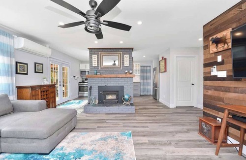 Regional District of Nanaimo House | Dragonfly Cottage Sum