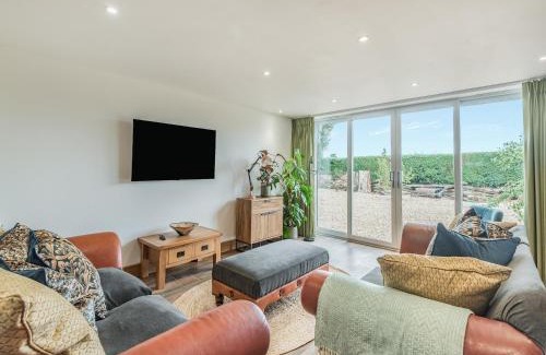 Horncastle House | Dragonfly Den - Uk44530