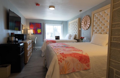 Hastings Hotel | Dragonfly Inn & Suites