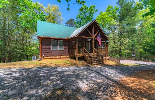 Ellijay Villa | Dragons Den Cabin - Coosawatte Resort with Amenities