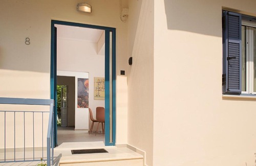 Kiparissia Apartment | Dream apartment next to the sea