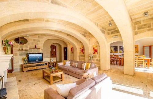 Ta' Għammar House | Dream by Hamlet Holiday Home