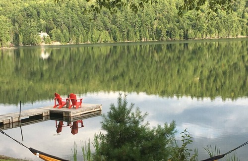 Northfield Cottage | Dream Cottage - high end log cabin with private beach