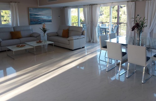 Cala Anguila-Cala Mendia House | Dream villa in first sea line, 2 minutes to the beach, private pool, WiFi
