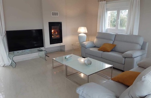 Cala Anguila-Cala Mendia House | Dream villa in first sea line, 2 minutes to the beach, private pool, WiFi