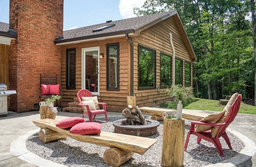 Chestnut Mound House | Dream Estate with Pool, Bonfire, Game Room & 100 Acres of Nature