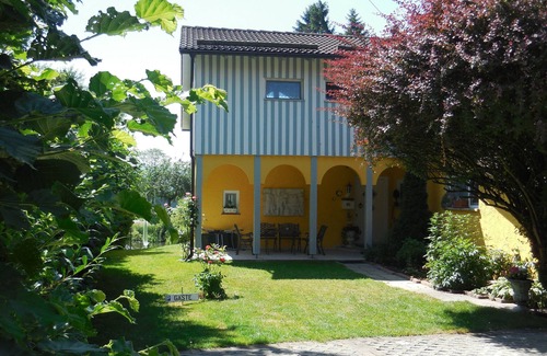 Mollenberg House | Dream House in an idyllic location on a small pond near Lindau/Bodensee