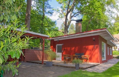 Guestrow House | Dream house on the Inselsee, with private lake access, jetty and bathing facilities