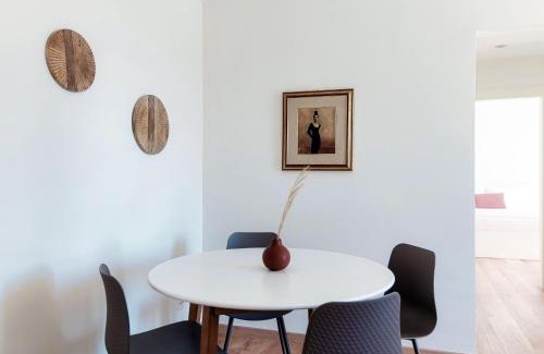 Castagnola Apartment | Dream Lake Apartments by Quokka 360 - Lake View