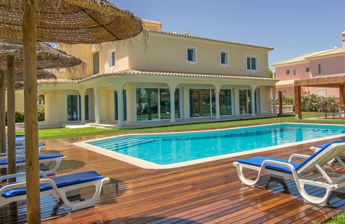 Quarteira Villa | Dream villa w/luxury services nPROMOTION - Last dates!