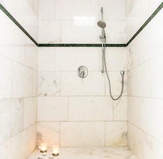 Weil am Rhein Apartment | Dreamapartment La Vigna "Stone" Suite mit eigenem Indoorpool & Sauna & Grillhütte - Weil am Rhein