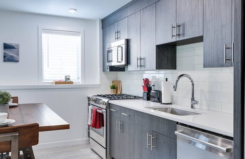 Kenton Condo | Dreamer #3-Just Steps from the Max (No Stairs)