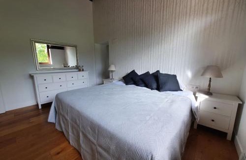 Getxo Villa | Dreams and friends on the coast of Bilbao.