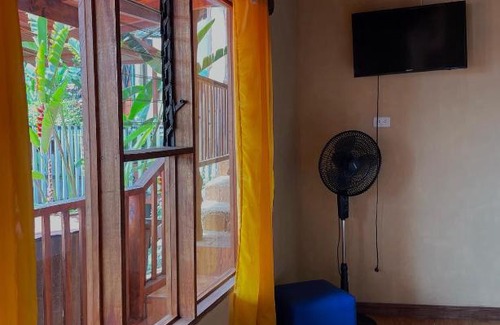 Orosi House | Dreams Lodge Orosi