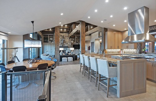 Deer Valley House | Dreamscape 365 I Ski-In/Out Deer Valley I Private Hot Tub I Theater Room | Custom Game Room!