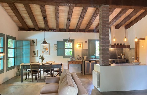 Vilopriu House | Dreamy Mediterranean Home with Guest House