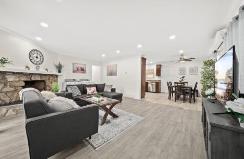 Alhambra Apartment | Dreamy & Relaxing Gem With Backyard - 12mins to DT LA