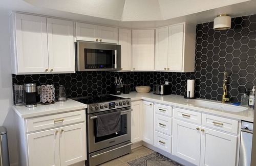 South Scottsdale Condo | Dreamy Scottsdale 2br/2ba Condo - Camelback Views!