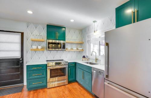 St. Charles House | Dreamy St Charles Retreat with Furnished Patio!