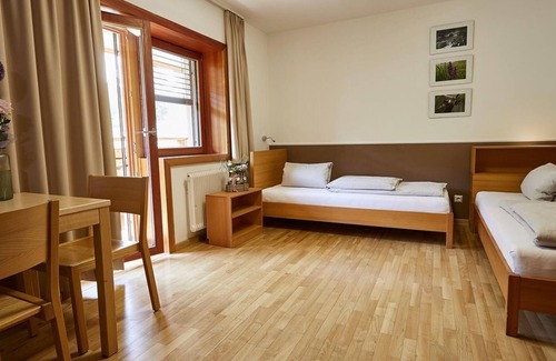 Ossiach Bed & Breakfast | Dreibettzimmer - Forstliche Ausbildungsstätte Ossiach