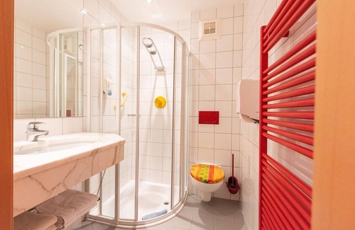 Bad Kleinkirchheim Cottage | Dreibettzimmer mit Balkon - Dalnig Guesthouse