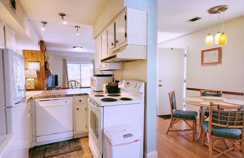 Ocean Ridge Condo | Drifting to Driftwood- Wyndam Resort Condo on Golf Course! New 75" TV!