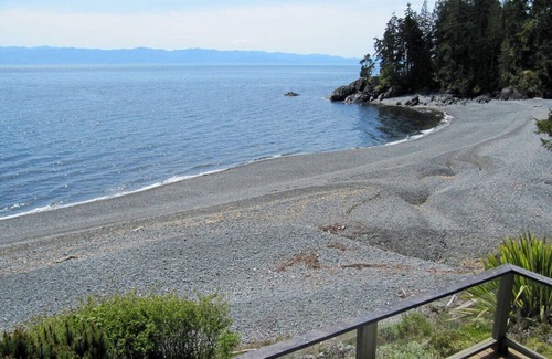 Otter Point House | Driftwood Beach House, Beachfront Home, Hot Tub, Family Friendly, easy access