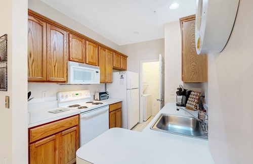 Villages of Five Points Condo | DRIFTWOOD DREAMS- 2BD, 2BA Condo- SLEEPS 4 - 1st FL Unit *Pet Friendly*