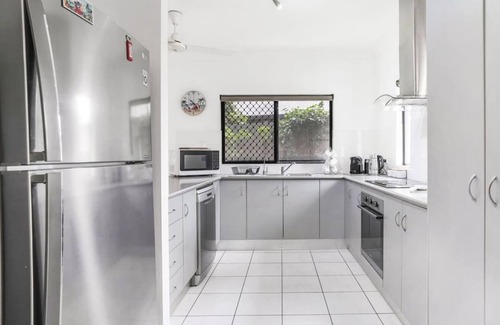 Kewarra Beach House | Driftwood House - Spacious Family Retreat with Pool & Alfresco Dining Near the Beach
