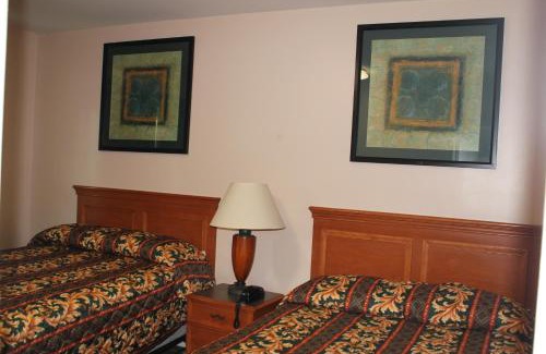 Chestertown Hotel | Driftwood Inn