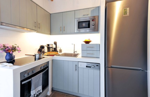 Herronisos Apartment | Droufakos’ home - Beachfront Lux 2BD apt. w. Views