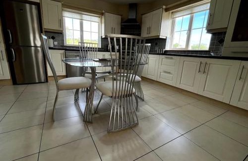 Lecemy House | Drumbar Lodge