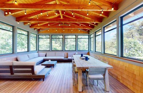 Pleasant Point House | Drummer Cove Retreat