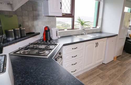 Donegal Cottage | DRUMORE HOUSE, pet friendly in Carrigart, County Donegal