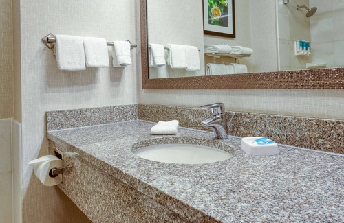 Castleton Hotel | Drury Inn & Suites Indianapolis Northeast