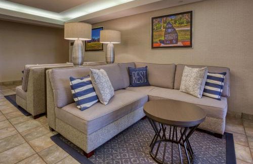 Fairview Heights Hotel | Drury Inn & Suites St. Louis - Fairview Heights