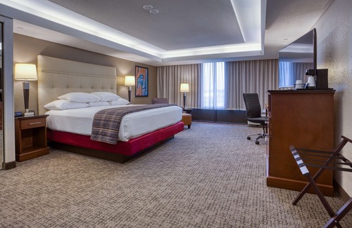 Fairview Heights Hotel | Drury Inn & Suites St. Louis Fairview Heights
