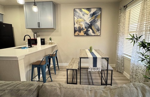 Park Central Apartment | DT Dallas - Charming 1BD - NorthPark & Galleria