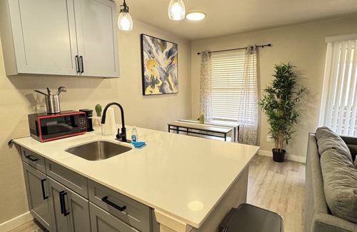 Park Central Apartment | DT Dallas - Charming 1BD - NorthPark & Galleria
